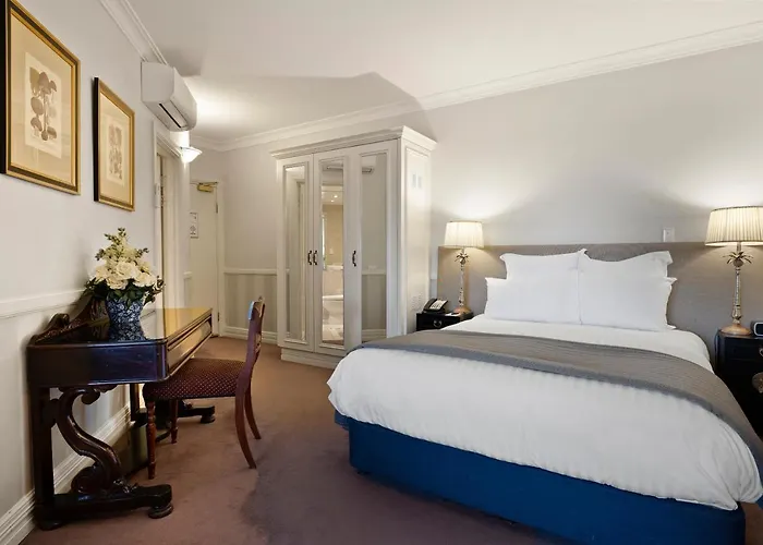 Grand Deluxe King Room